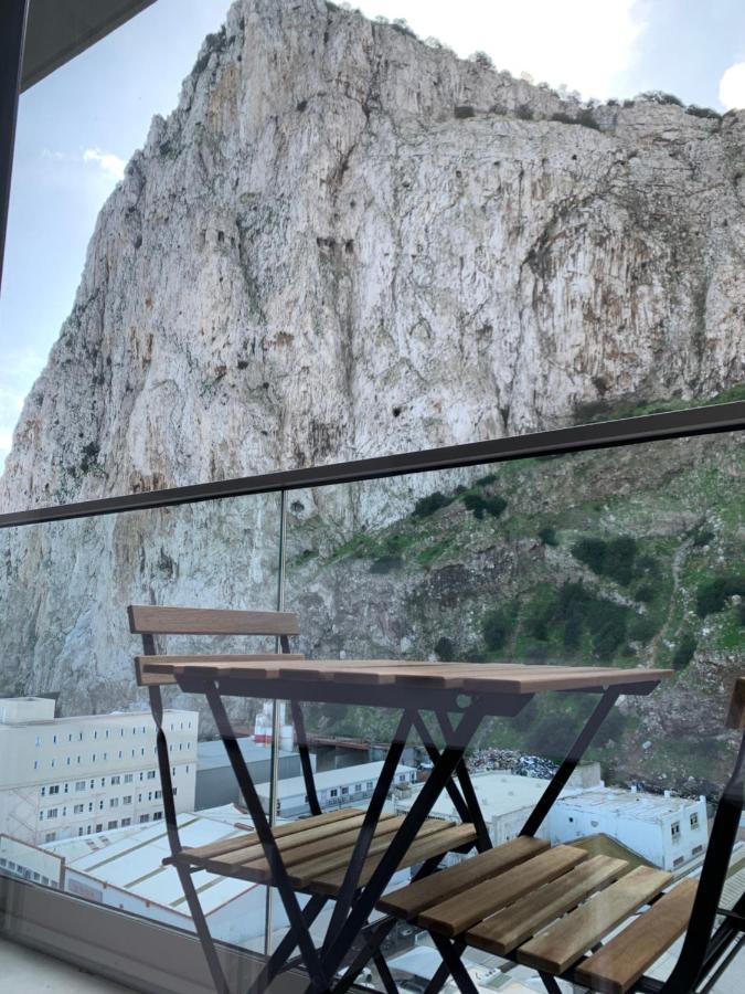 Cp High Floor Luxury Studio Gibraltar Exteriör bild